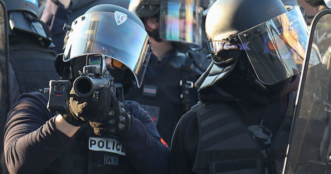 Pierre DOUILLARD-LEFÈVRE : contre la militarisation de la police
